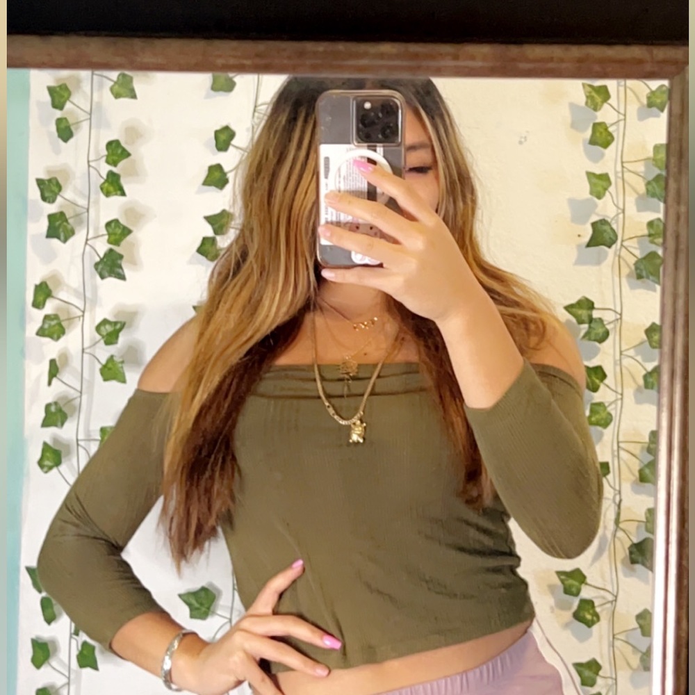 Army green Off shoulder women’s long sleeve